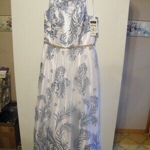 Formal Dress NWT. Cachet (Size: 12)